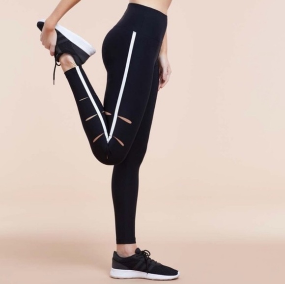 🆕️ NWOT Slit Leggings Marika🤸‍♀️ - Picture 1 of 7